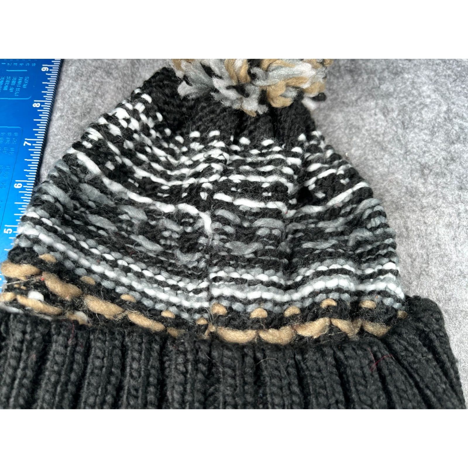 Vintage Target Beanie Toque Knit 100% Acrylic One Size Black White Beige Knit Beanie Hats Adults Mens Womens Outdoor Ski Size ONE SIZE - 2 Thumbnail