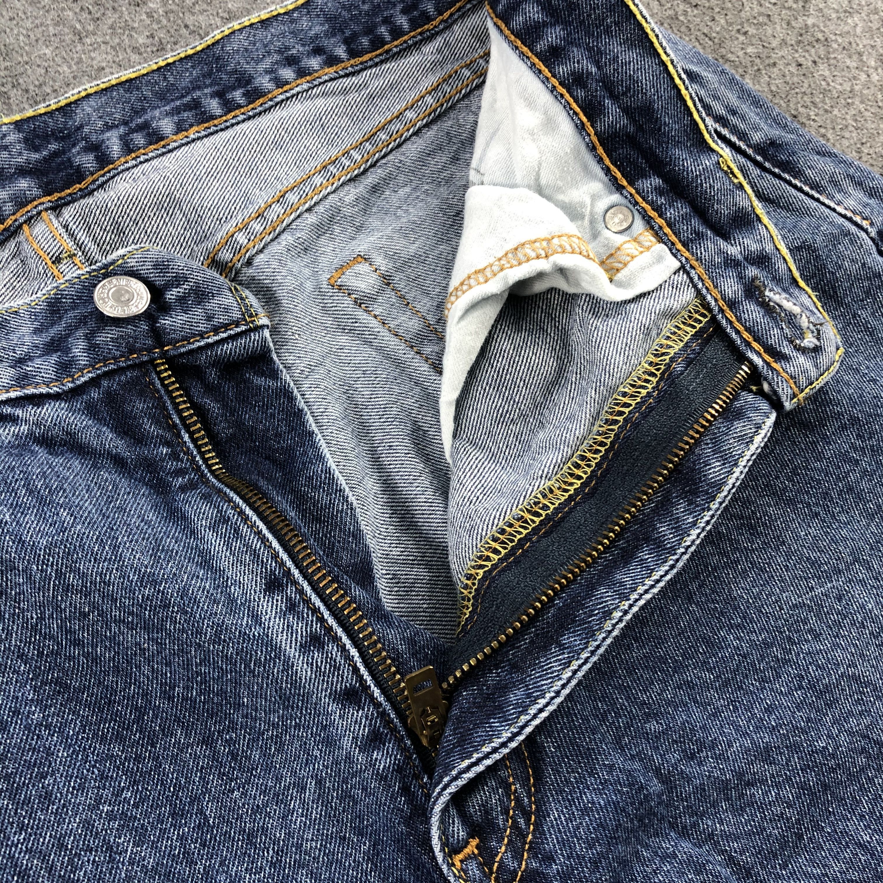 Levi's Vintage Blue Wash Levis 505 Jeans-J2147 Size US 36 / EU 52 - 8 Thumbnail