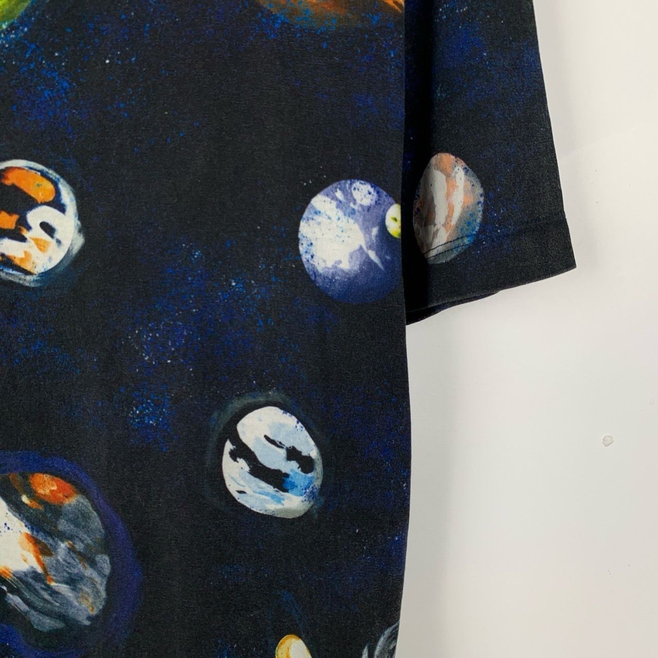 Louis Vuitton Louis Vuitton Logo and Planet Print Cotton Short-Sleeve T-Sh Size US S / EU 44-46 / 1 - 6 Thumbnail
