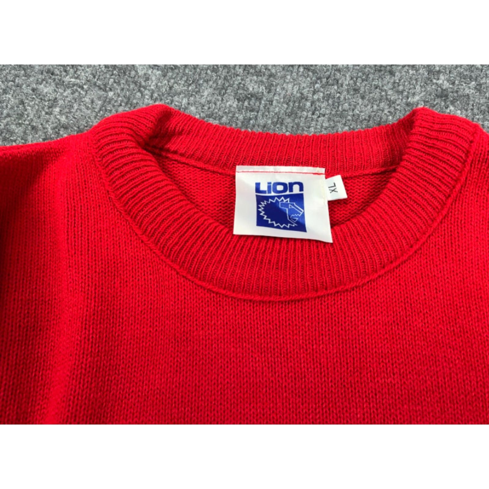 Vintage VTG 90s Lion Red Blank Pullover Sweater Adult XL USA Made Preppy Classic Dad Mens Knit Pullover Crew Neck Long Sleeve Red Vintage Style Size US XL / EU 56 / 4 - 4 Thumbnail