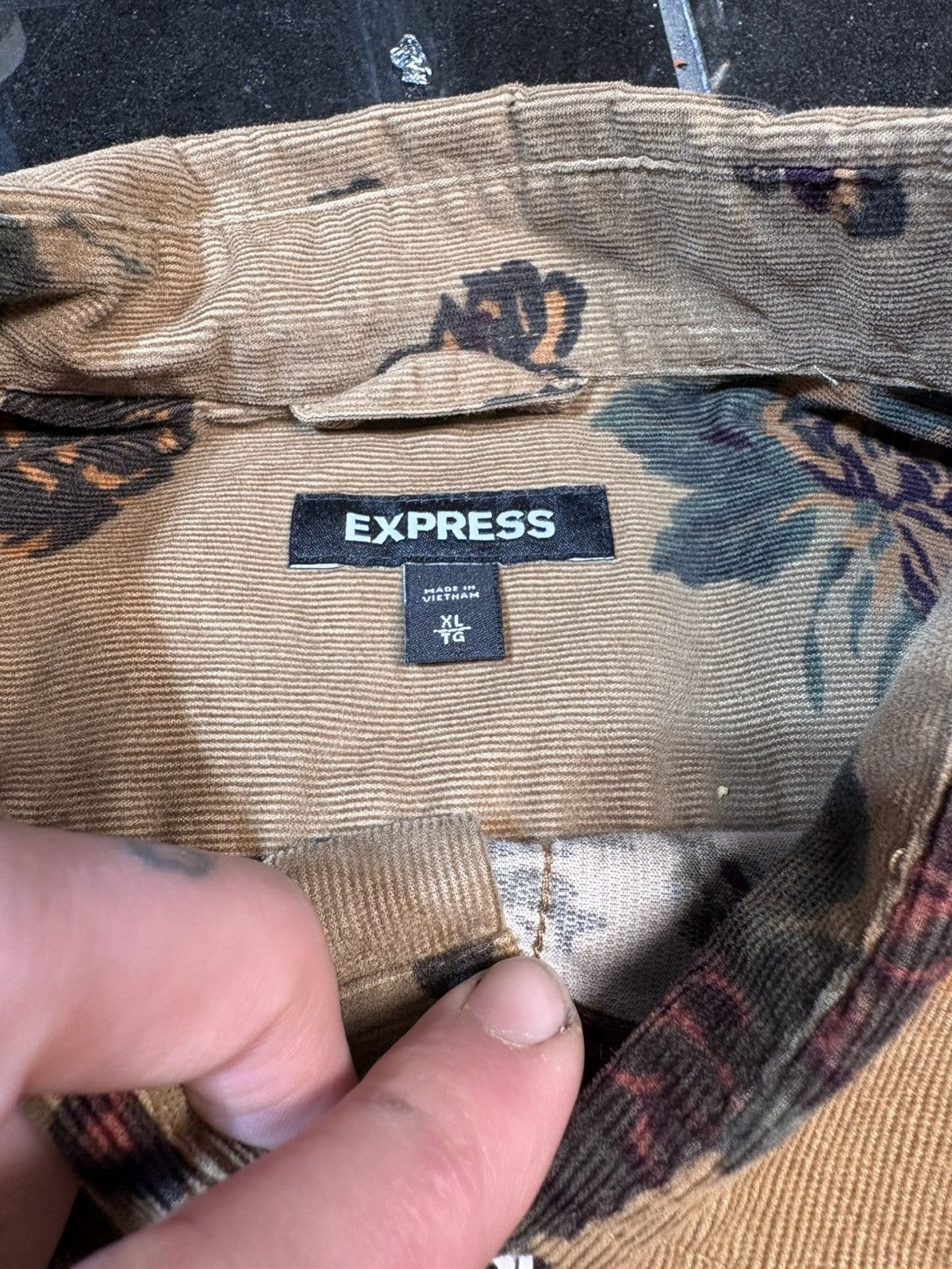 Express Express Floral Button-Down Shirt size XL Size US XL / EU 56 / 4 - 4 Thumbnail