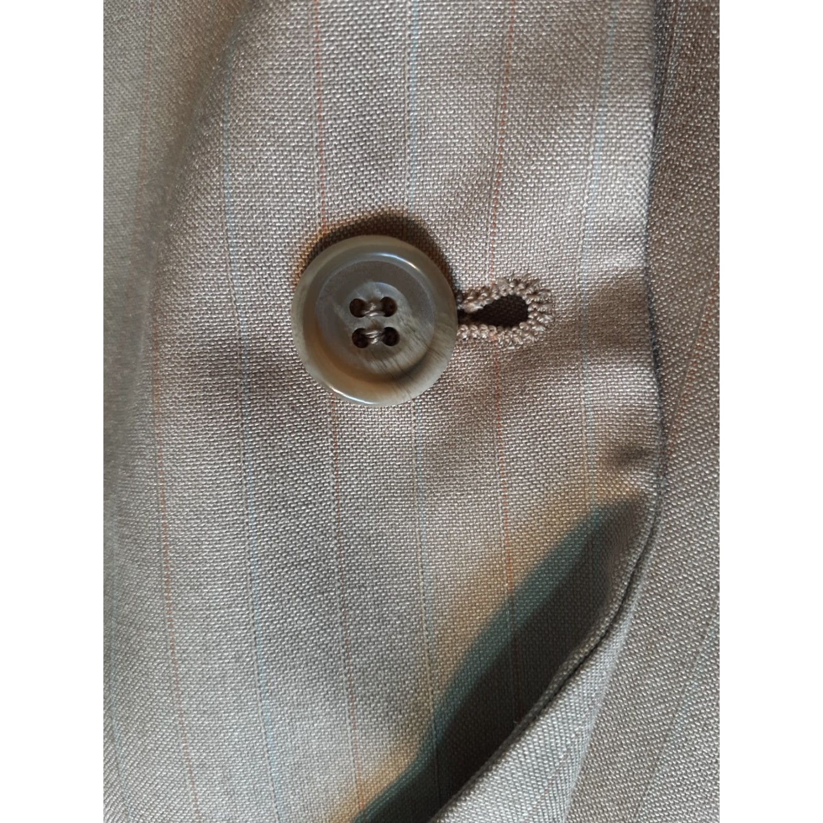 Vintage VINTAGE Kuppenheimer mens Suit Size 42 Tan Pinstripe Made in USA Vintage Size 42R - 2 Thumbnail