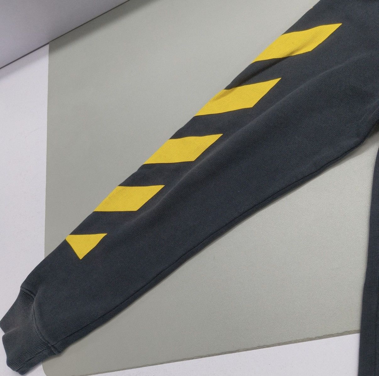 Off-White Off-White Caravaggio Hoodie Size US S / EU 44-46 / 1 - 8 Thumbnail