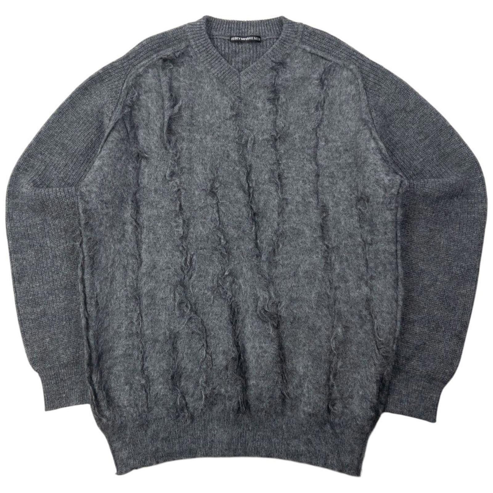 Issey Miyake Vintage Issey Miyake MEN Slashed Wool Knit Jumper Size L Size US L / EU 52-54 / 3 - 6 Thumbnail