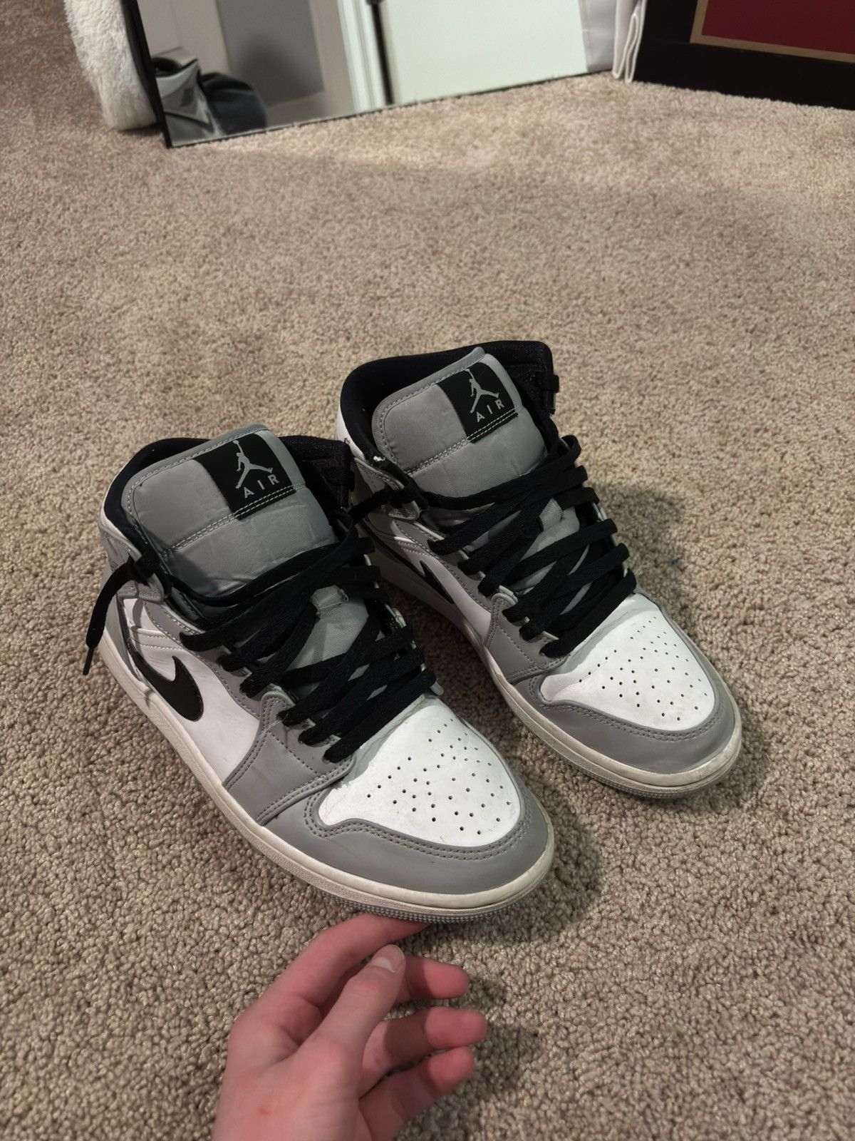 Jordan Brand Jordan One mid Light Smoke Gray Size US 8.5 / EU 41-42 - 2 Thumbnail
