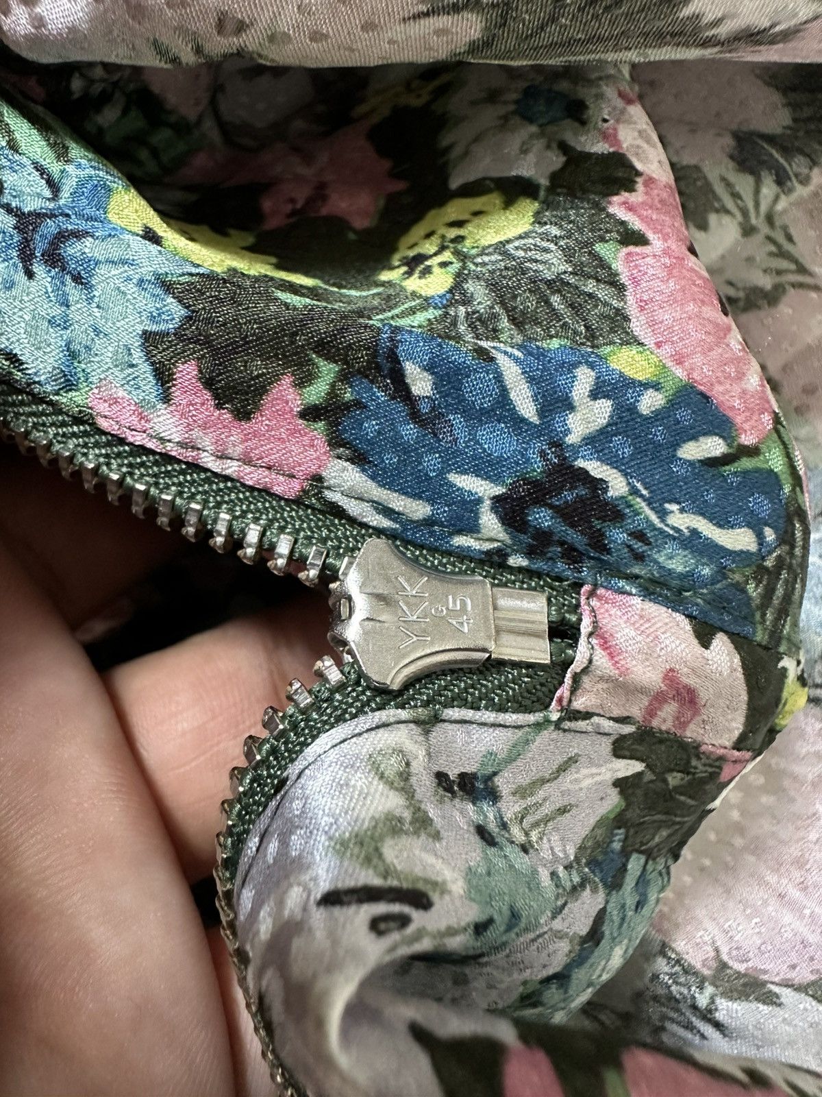 Marc Jacobs Marc Jacobs Green Floral Silk The 40s Skirt Size 25" / US 0 / IT 36 - 8 Thumbnail
