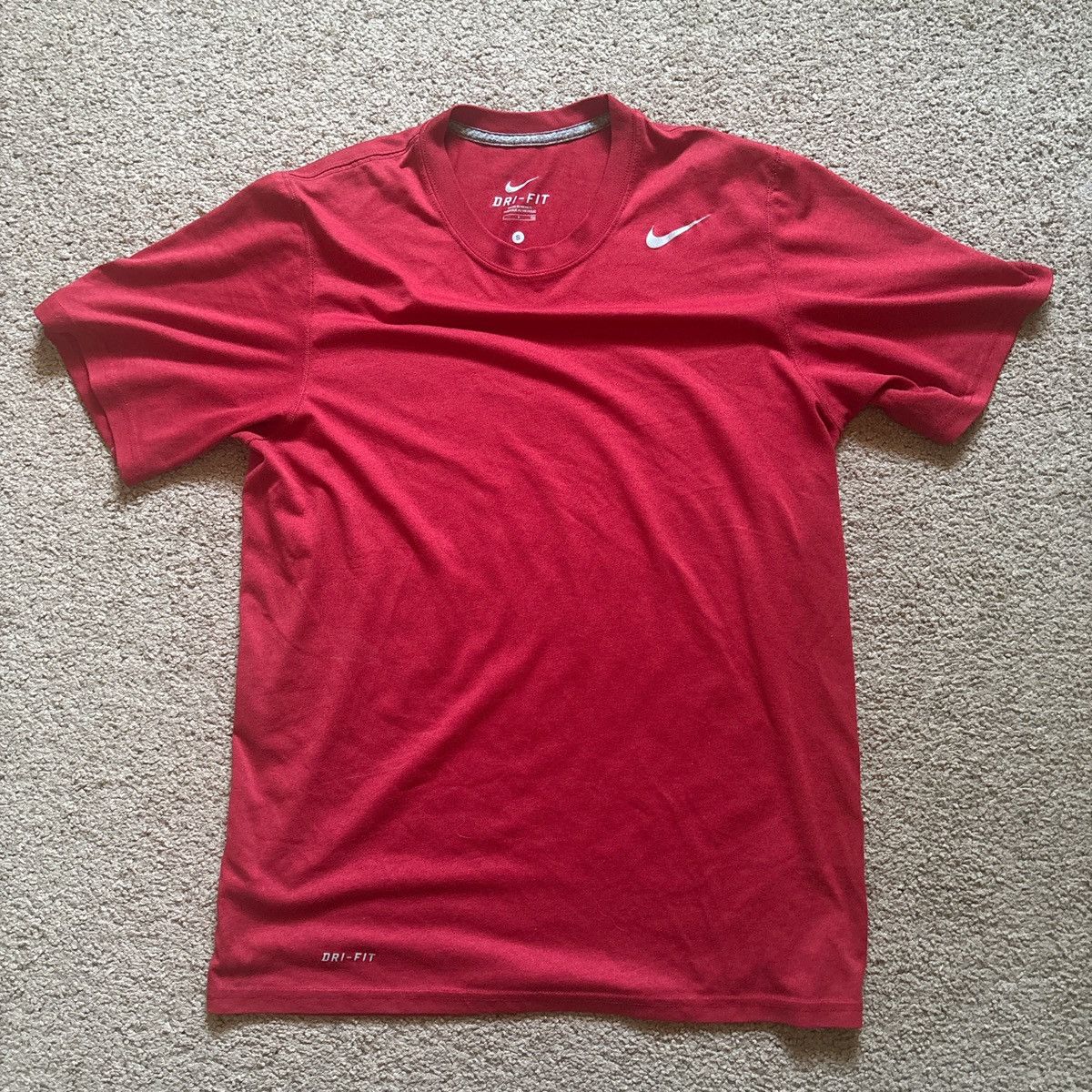 Nike Red Nike Dri Fit Shirt Size US S / EU 44-46 / 1 - 1 Thumbnail