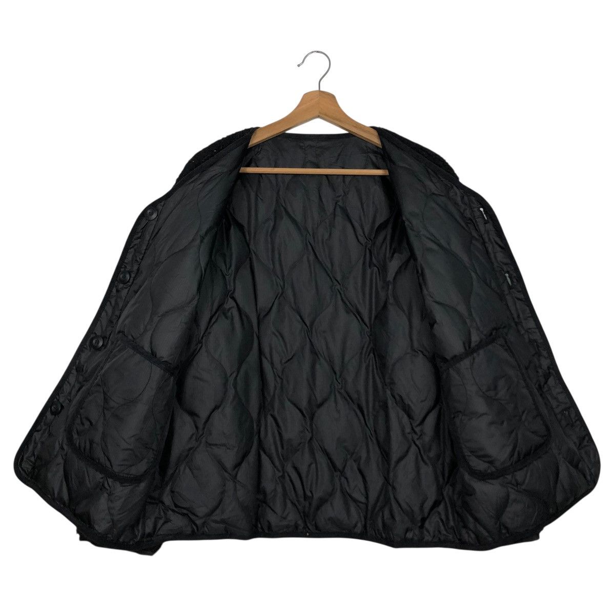 Japanese Brand 🔥RICH BLACK CROPPED QUILTED JACKET FLEECE BEAMS ISSEY MIYAKE Size US M / EU 48-50 / 2 - 14 Thumbnail
