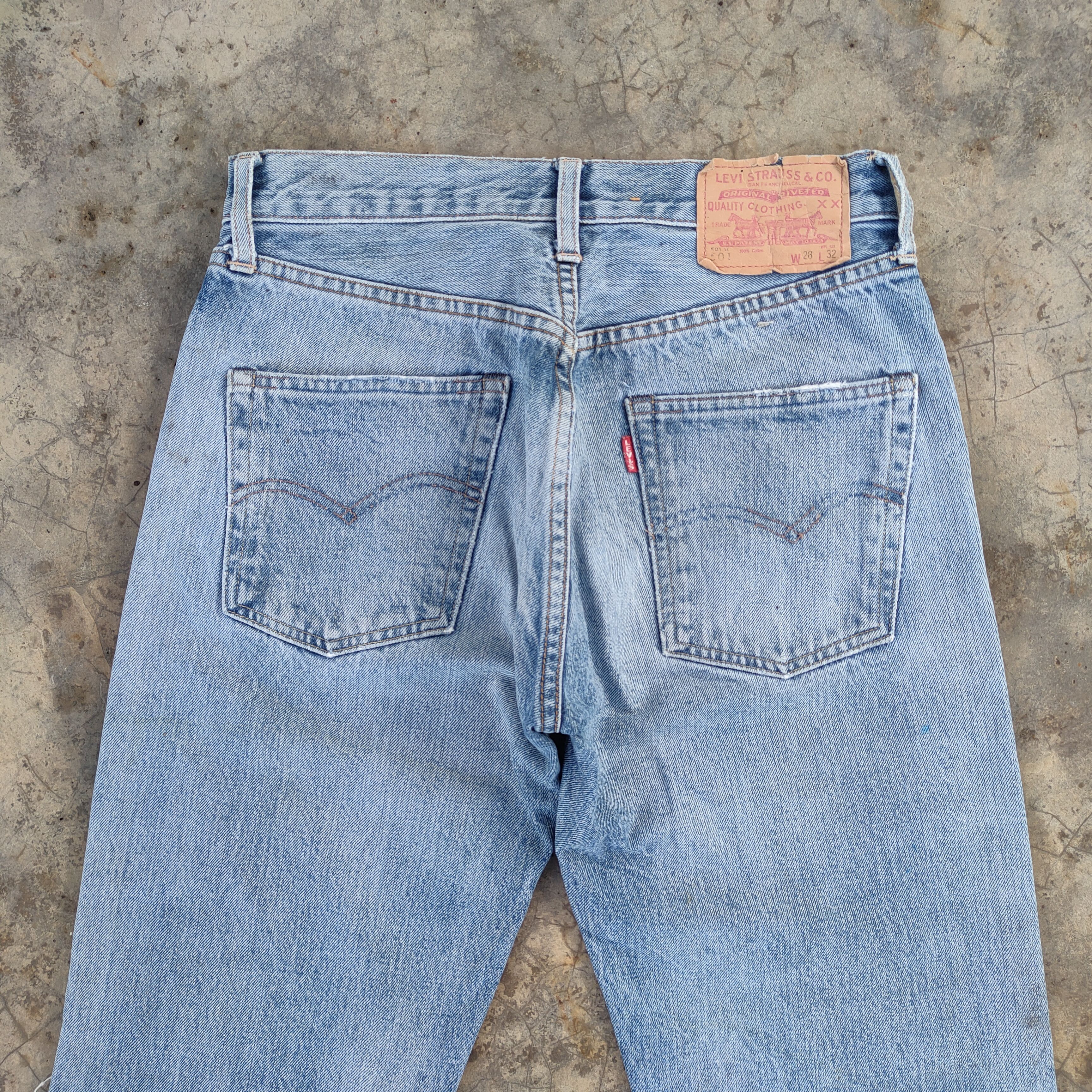 Levi's Vintage Clothing VINTAGE LEVI'S 501 BIG E SELVAGE DISTRESSED JEANS PANTS Size US 28 / EU 44 - 13 Thumbnail