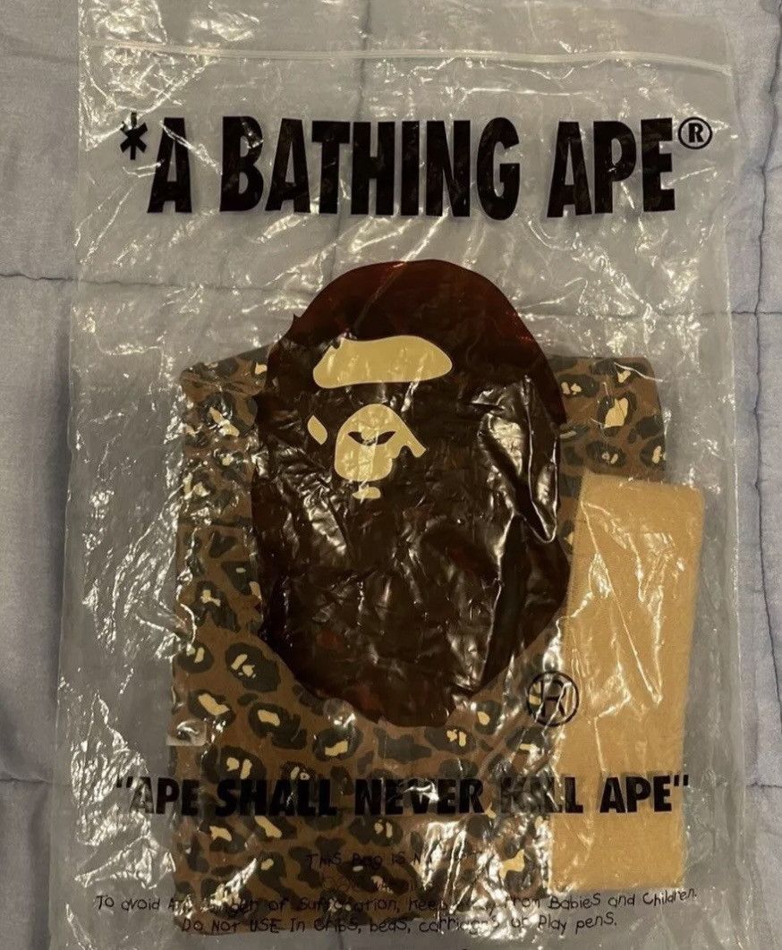 Bape Bape a bathing ape leopard cheetah camo sweatshirt medium Size US 30 / EU 46 - 7 Thumbnail