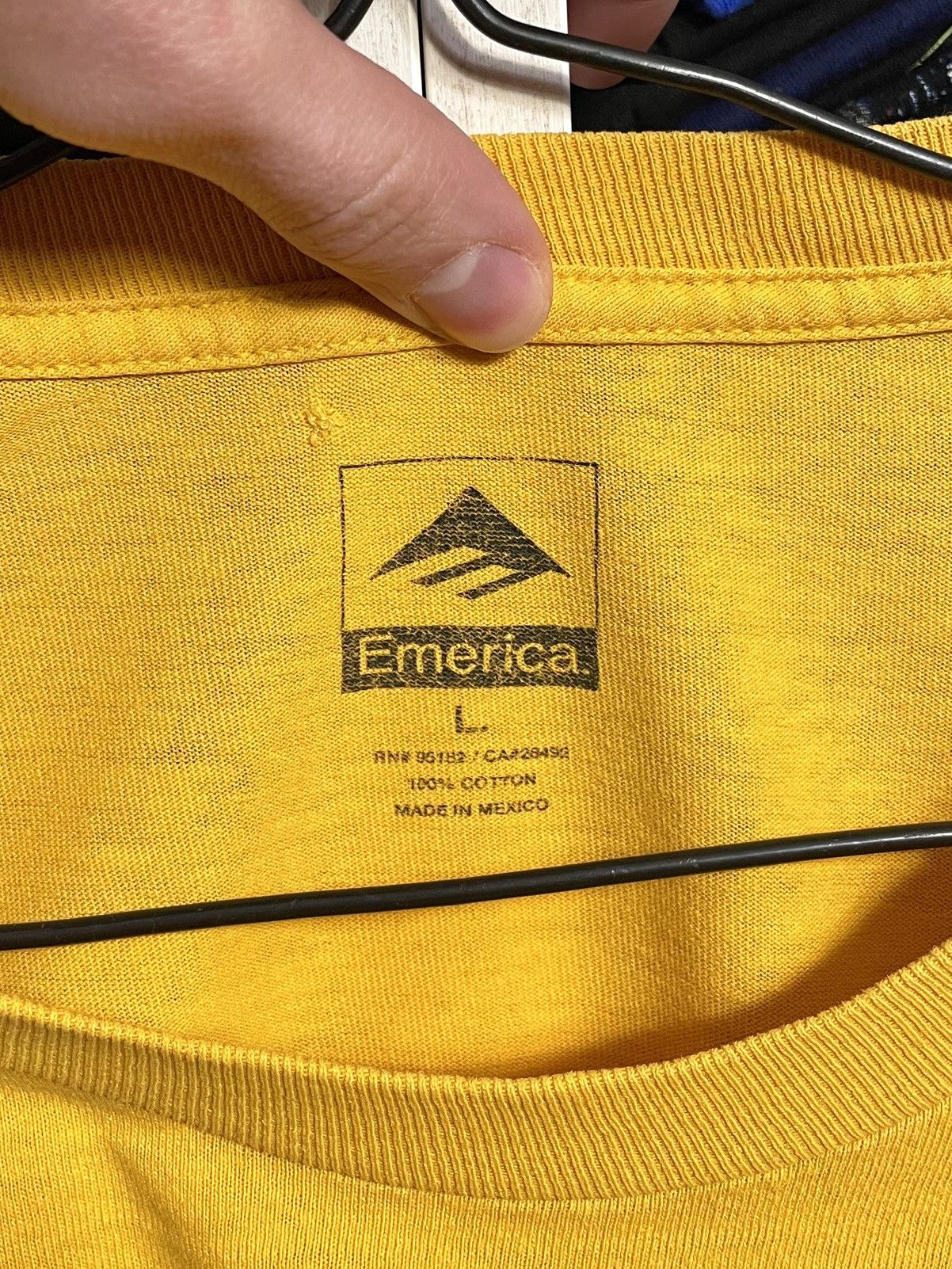 Emerica Vintage Y2K Fuck You Middle Finger Emerica Hook Ups T-Shirt Size US L / EU 52-54 / 3 - 4 Thumbnail