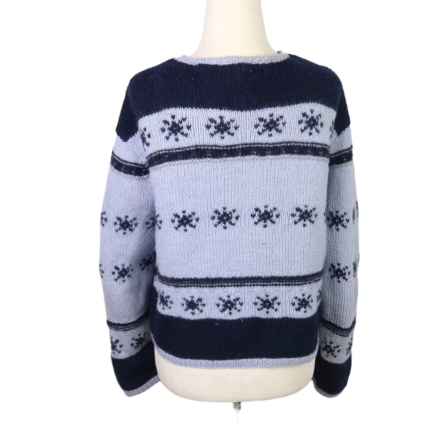 Vintage VINTAGE 90s light and navy blue snowflake wool knit cardigan sweater M Size M / US 6-8 / IT 42-44 - 4 Thumbnail