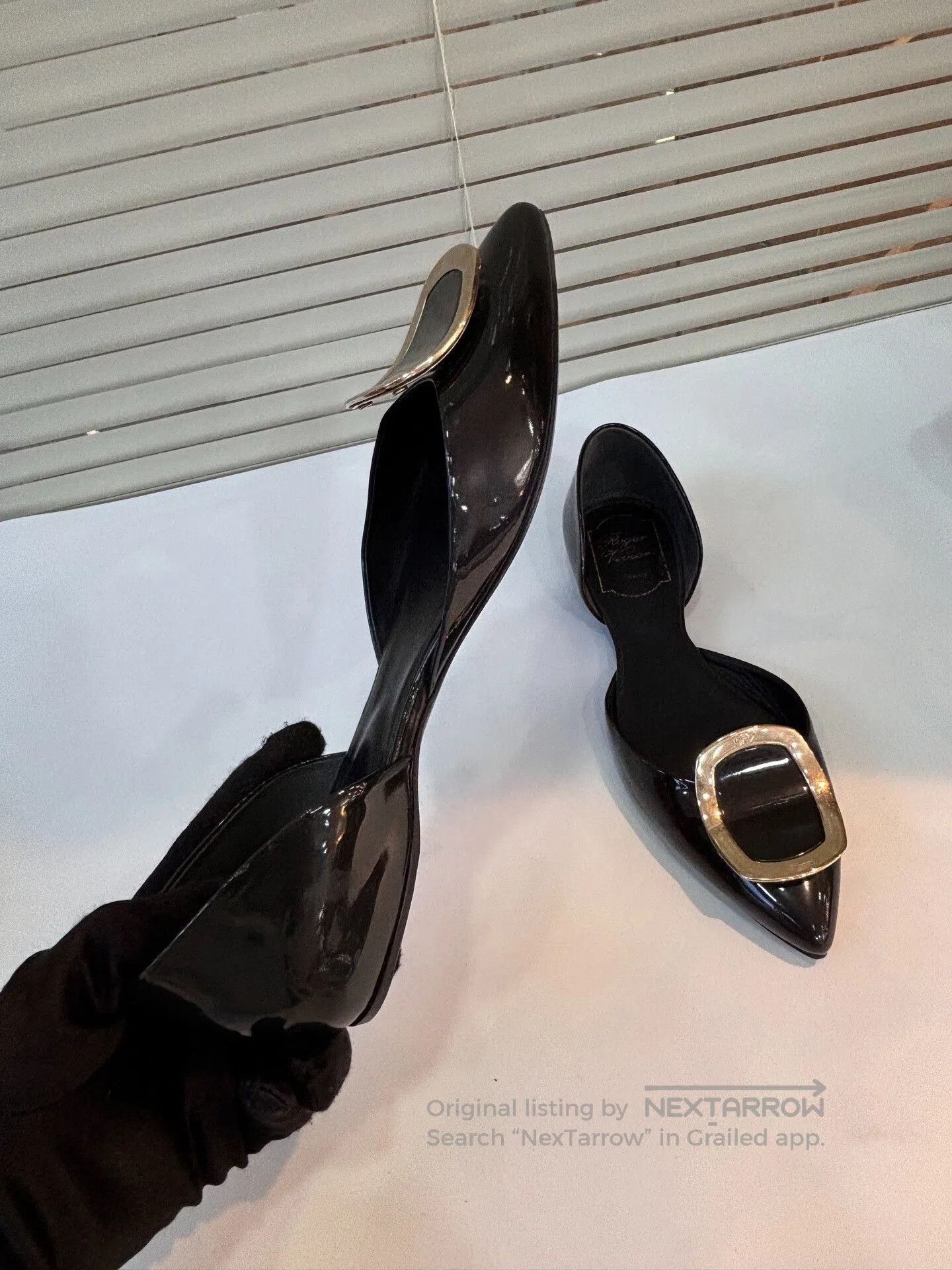 Roger Vivier RV Black Patent Leather Flats. Size US 5 / IT 35 - 5 Thumbnail