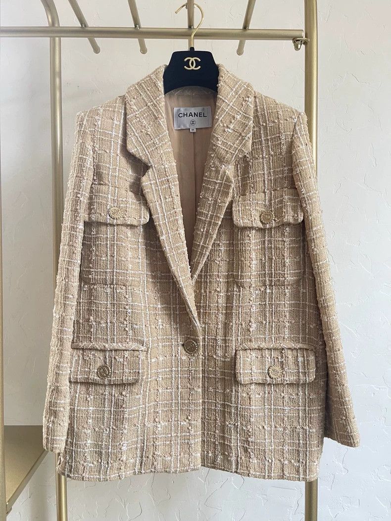 Chanel Chanel 2019 Beige Silhouette Blazer fr34 - dmc Size US XS / EU 42 / 0 - 1 Thumbnail
