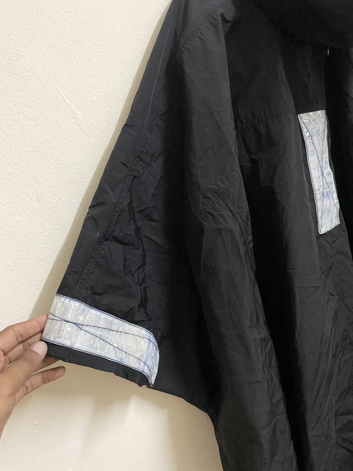 Comme des Garcons rare comme des garcons junya watanabe fw18 reflector poncho Size US L / EU 52-54 / 3 - 10 Thumbnail
