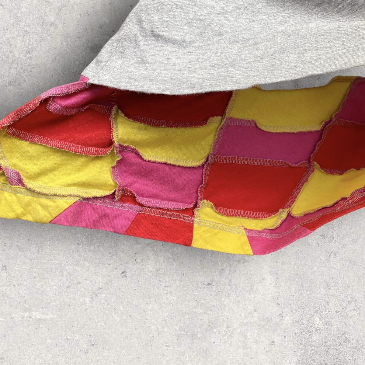 Comme des Garcons Asymmetric Patchwork T Shirt Size US S / EU 44-46 / 1 - 5 Thumbnail