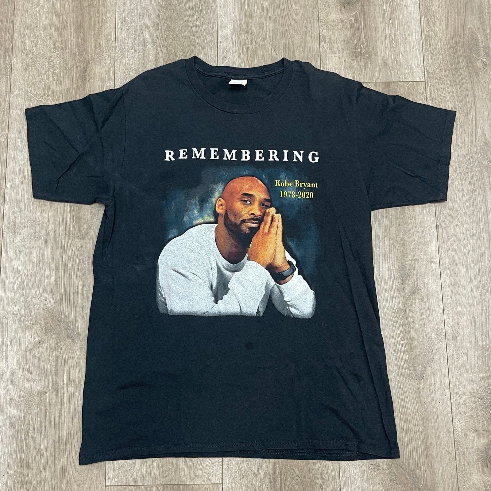 NBA 2020 Kobe Bryant Remembering memorial Tee T Shirt Size Large Size US L / EU 52-54 / 3 - 1 Thumbnail
