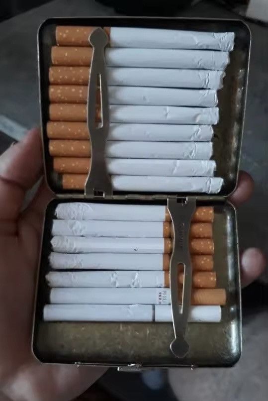 Other Retro Brass Alloy Portable Cigarete Case Size ONE SIZE - 5 Thumbnail