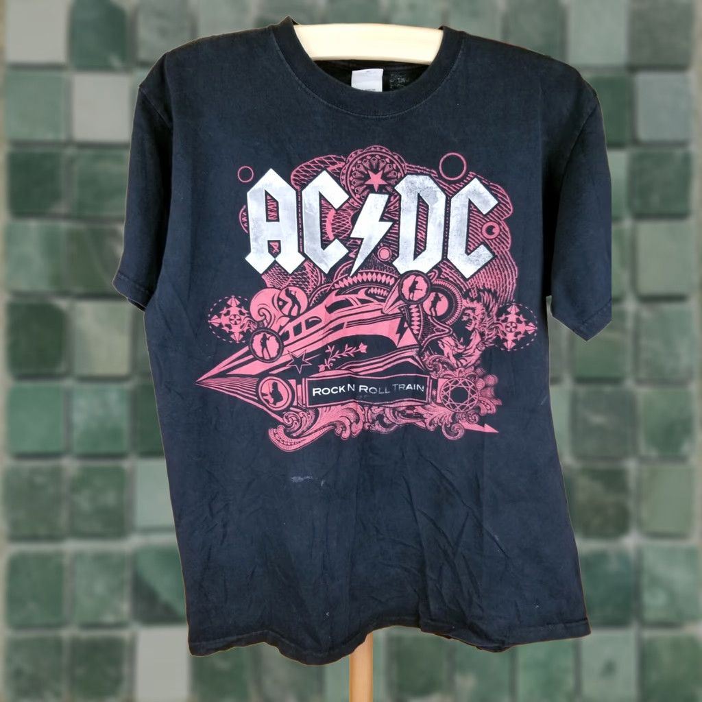 Vintage VINTAGE AC DC HEAVY METAL BAND TOUR BLACK T-SHIRT SZ LARGE Shirt Mens 27in Back 22in 2Sided Cotton USA Pattern: Solid Size US L / EU 52-54 / 3 - 1 Thumbnail