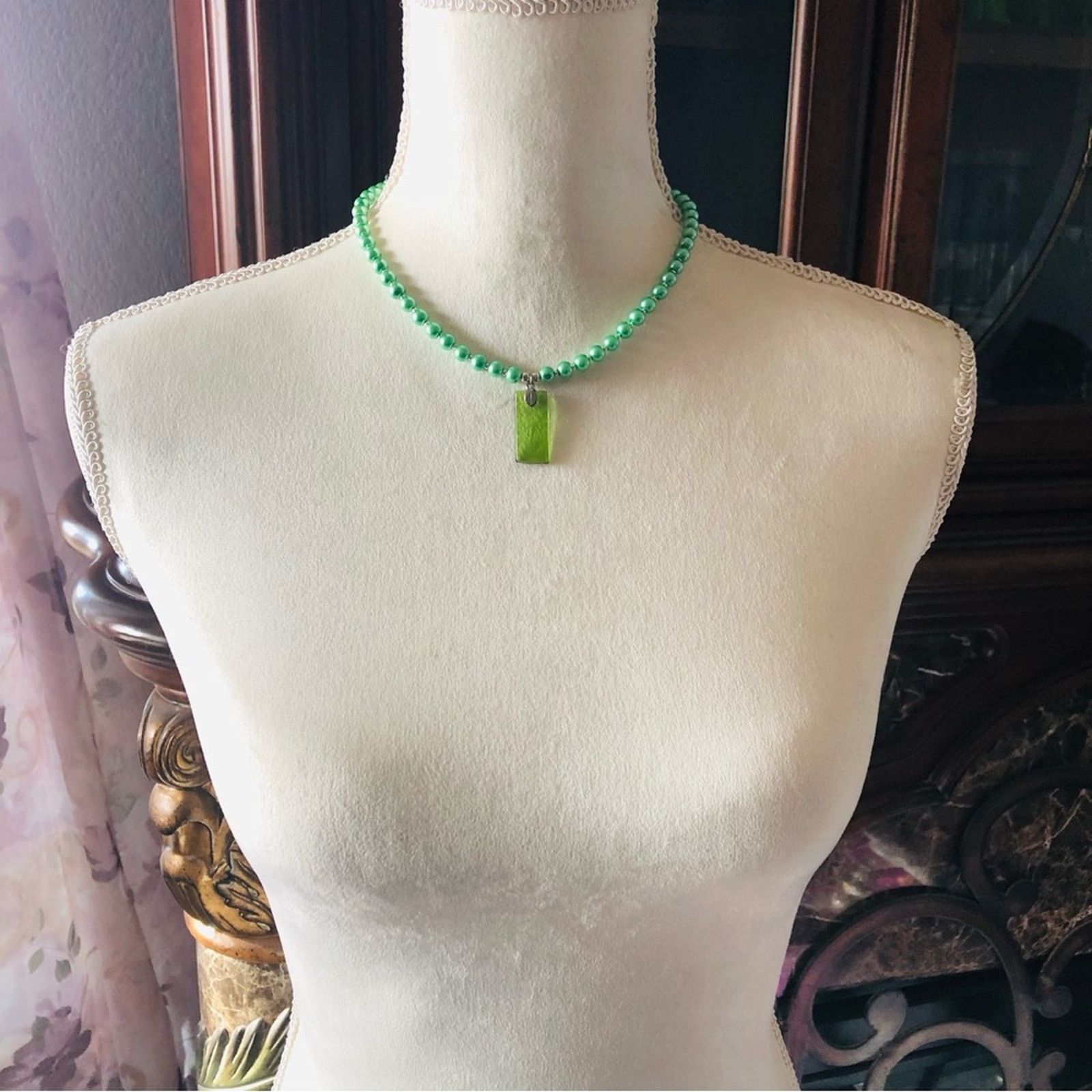 Handmade Handcrafted repurpose green glass pendant Pearl necklace Size ONE SIZE - 5 Thumbnail