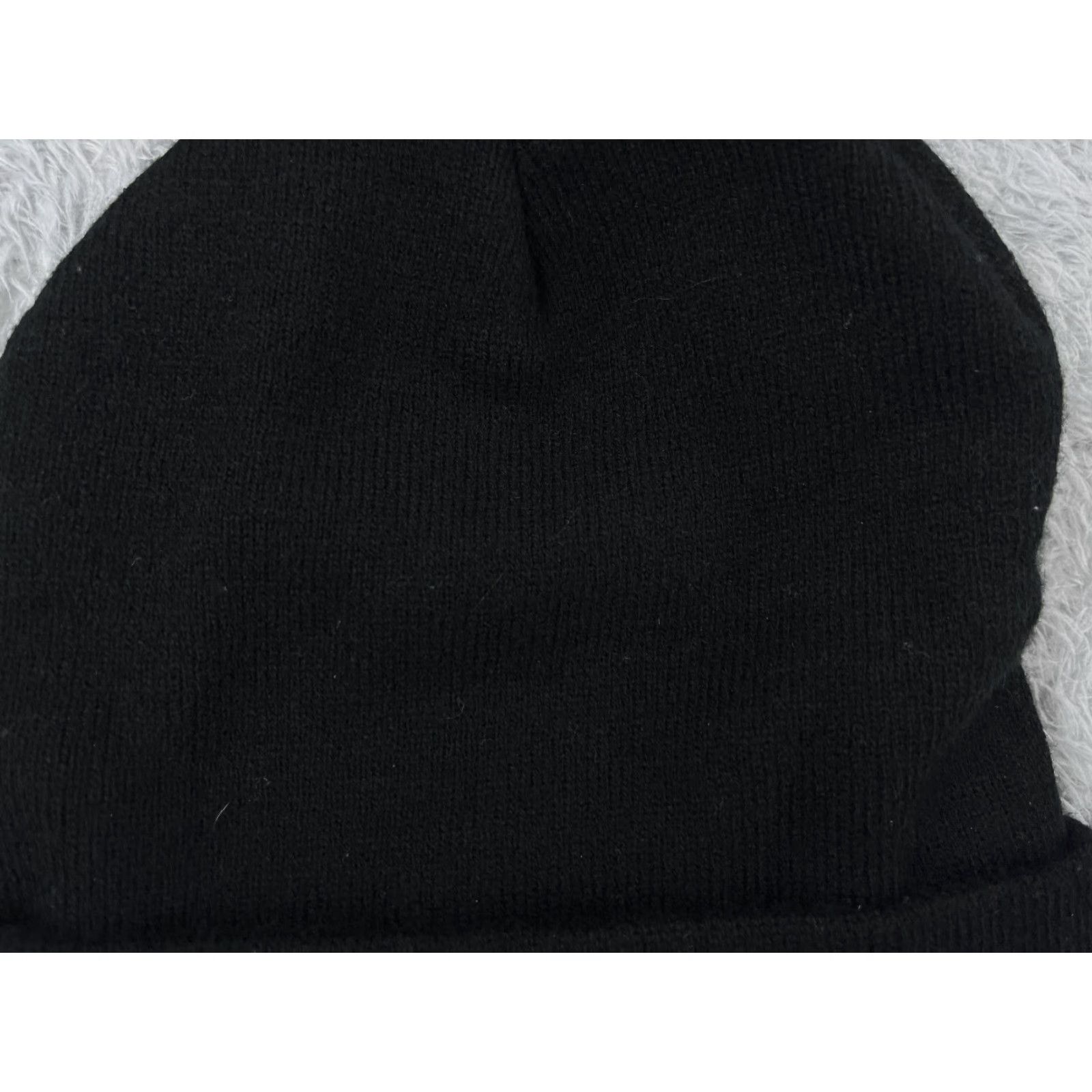 Triangl VATANT Triangle Logo Beanie Toque Adult One Size Black Knit 100% Acrylic Skate Skater Unbranded Beanie Unisex Adults Knit Black Logo 90s Outdoor Ski Size ONE SIZE - 3 Thumbnail