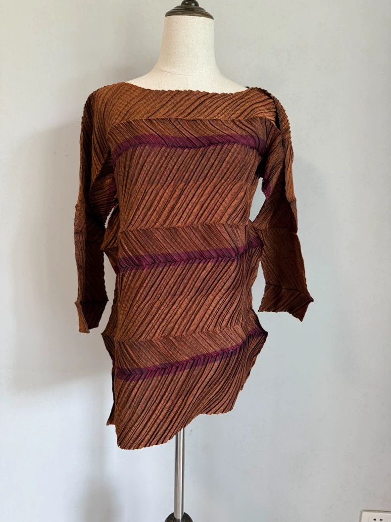 Issey Miyake Issey Miyake size:2 Brown mainline pleated top Size S / US 4 / IT 40 - 3 Thumbnail