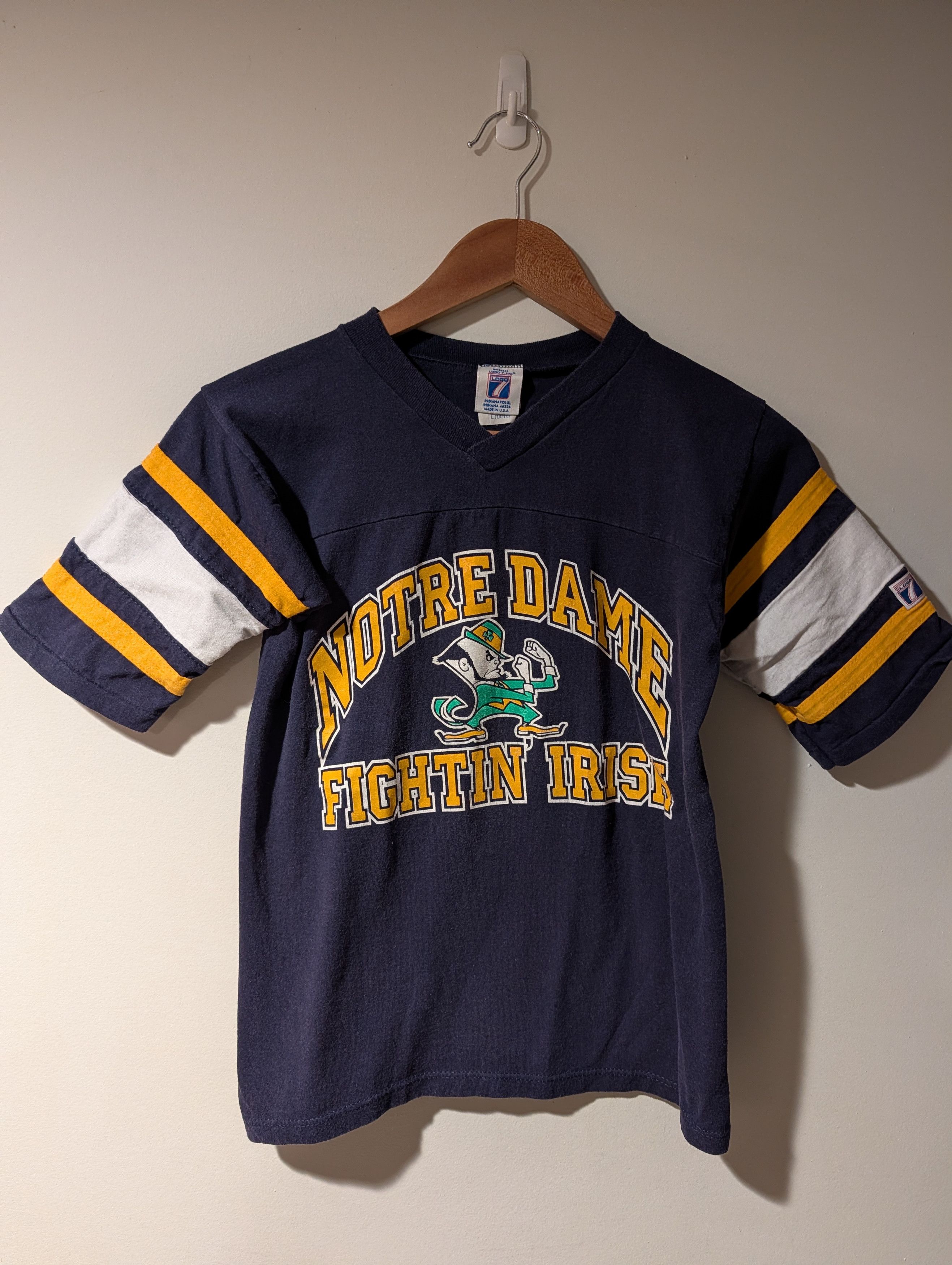 Logo 7 Vintage 90s Notre Dame Fighting Irish NCAA Kids 3/4 T-Shirt Size US L / EU 52-54 / 3 - 1 Thumbnail