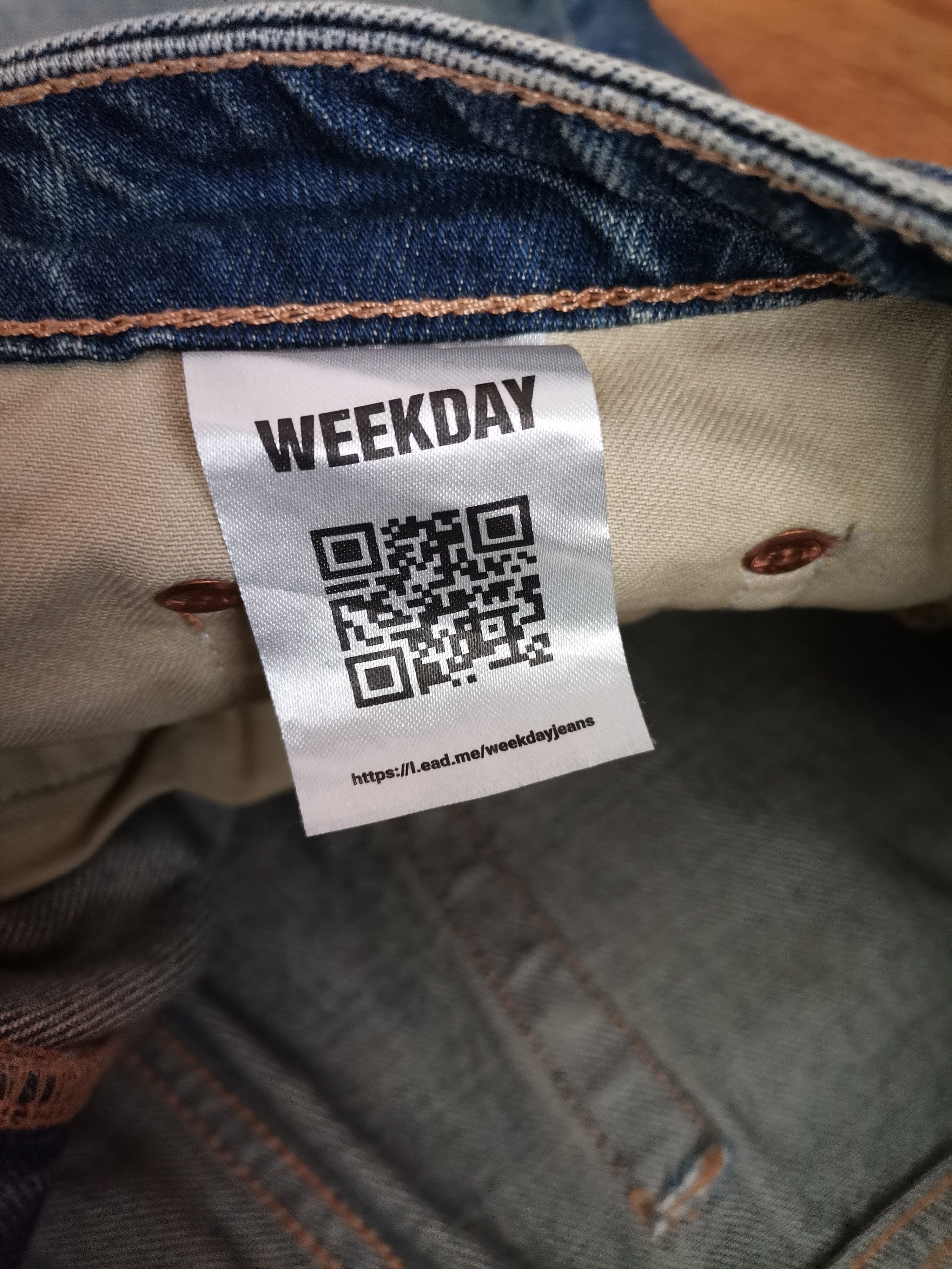 Weekday Weekday Ample Low Loose Baggy Jeans Size US 30 / EU 46 - 2 Thumbnail