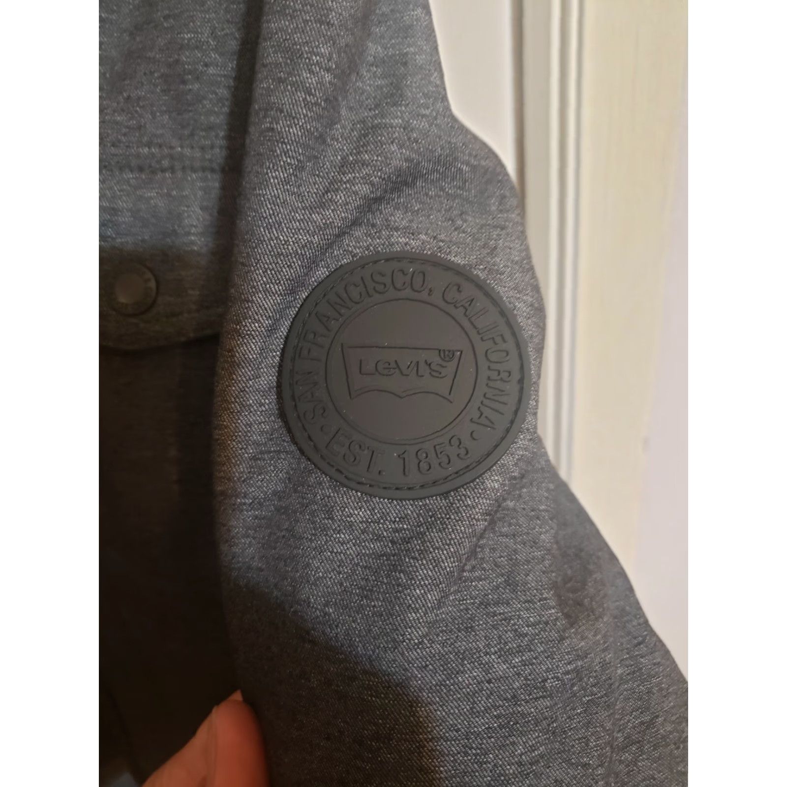 Levi's Levi's Trucker Shirt Mens Small Grey Hooded Faux Sherpa Lined Lined Jacket Size US S / EU 44-46 / 1 - 7 Thumbnail