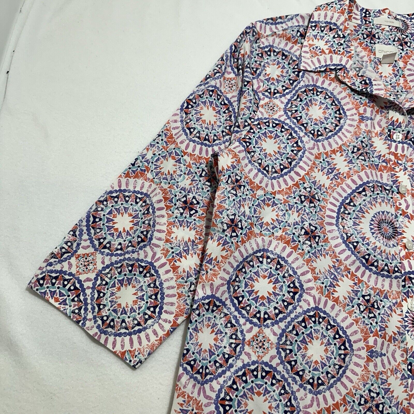 Chicos Chico's Large No Iron Effortless Sunburst Button-Down Shirt Size L / US 10 / IT 46 - 6 Thumbnail