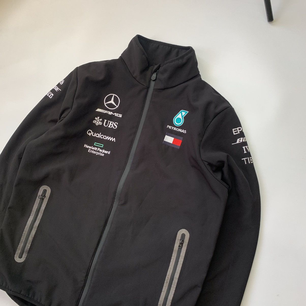 Mercedes-Benz 🏎️ MERCEDES AMG PETRONAS RACING FORMULA SOFT SHELL JACKET Size US L / EU 52-54 / 3 - 2 Thumbnail