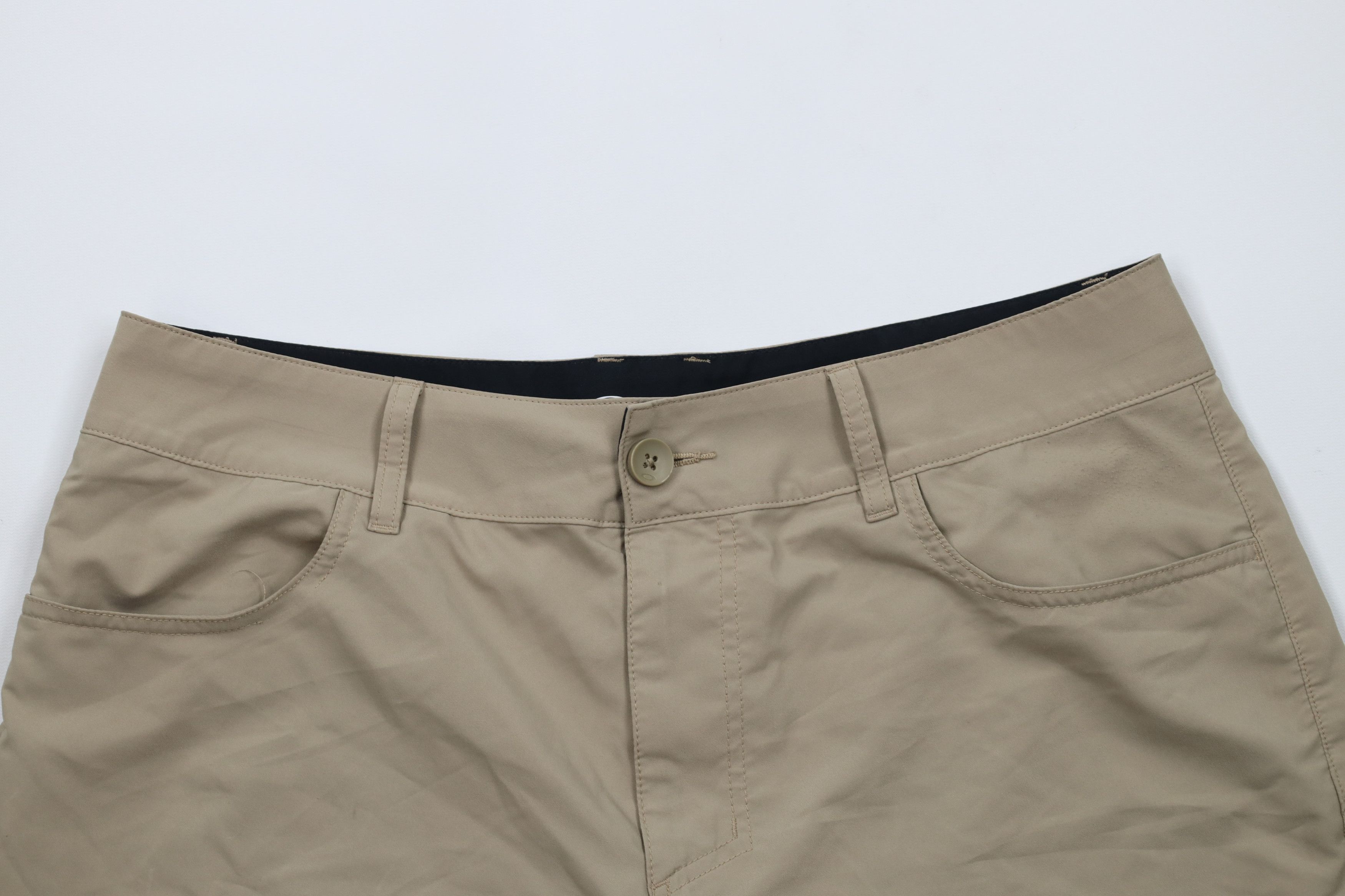Oakley × Vintage Vintage Y2K Oakley O Logo Tech Golfing Chino Shorts Beige Size US 34 / EU 50 - 2 Thumbnail