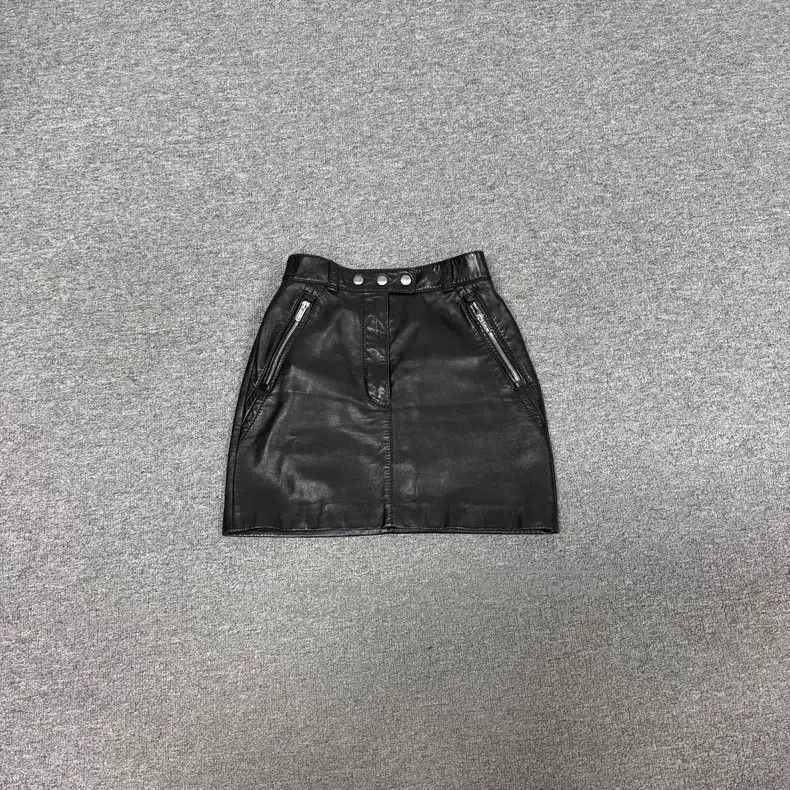 Miu Miu Miu Miu size F36 Side Zip Leather Skirt Size 23" - 1 Thumbnail