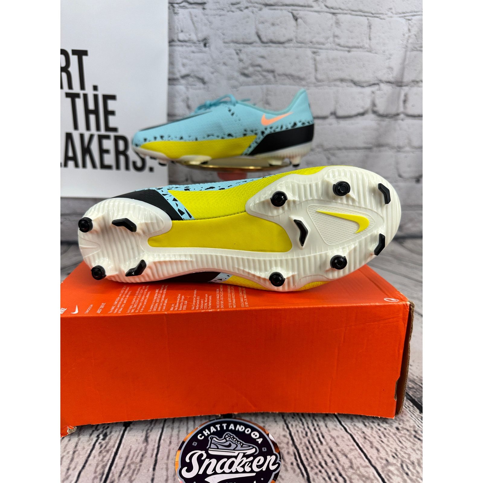 Nike Nike Phantom GT2 Academy FG Soccer Cleats Shoes Womens 7.5 Size US 7.5 / IT 37.5 - 7 Thumbnail