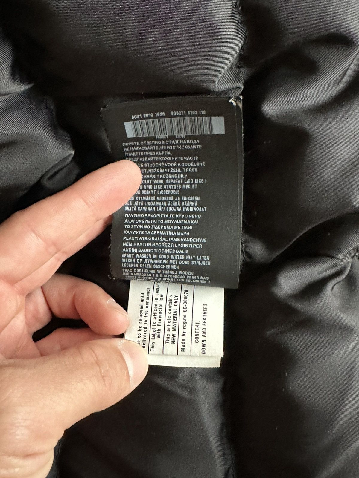 Prada 2019 Prada triangle parka Size US M / EU 48-50 / 2 - 11 Thumbnail