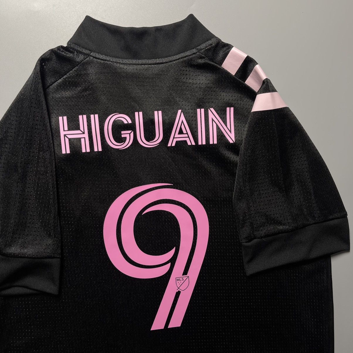 Adidas × Vintage INTER MIAMI ADIDAS 2020/2021 FOOTBALL AWAY JERSEY #9 HIGUAIN Size US M / EU 48-50 / 2 - 12 Thumbnail