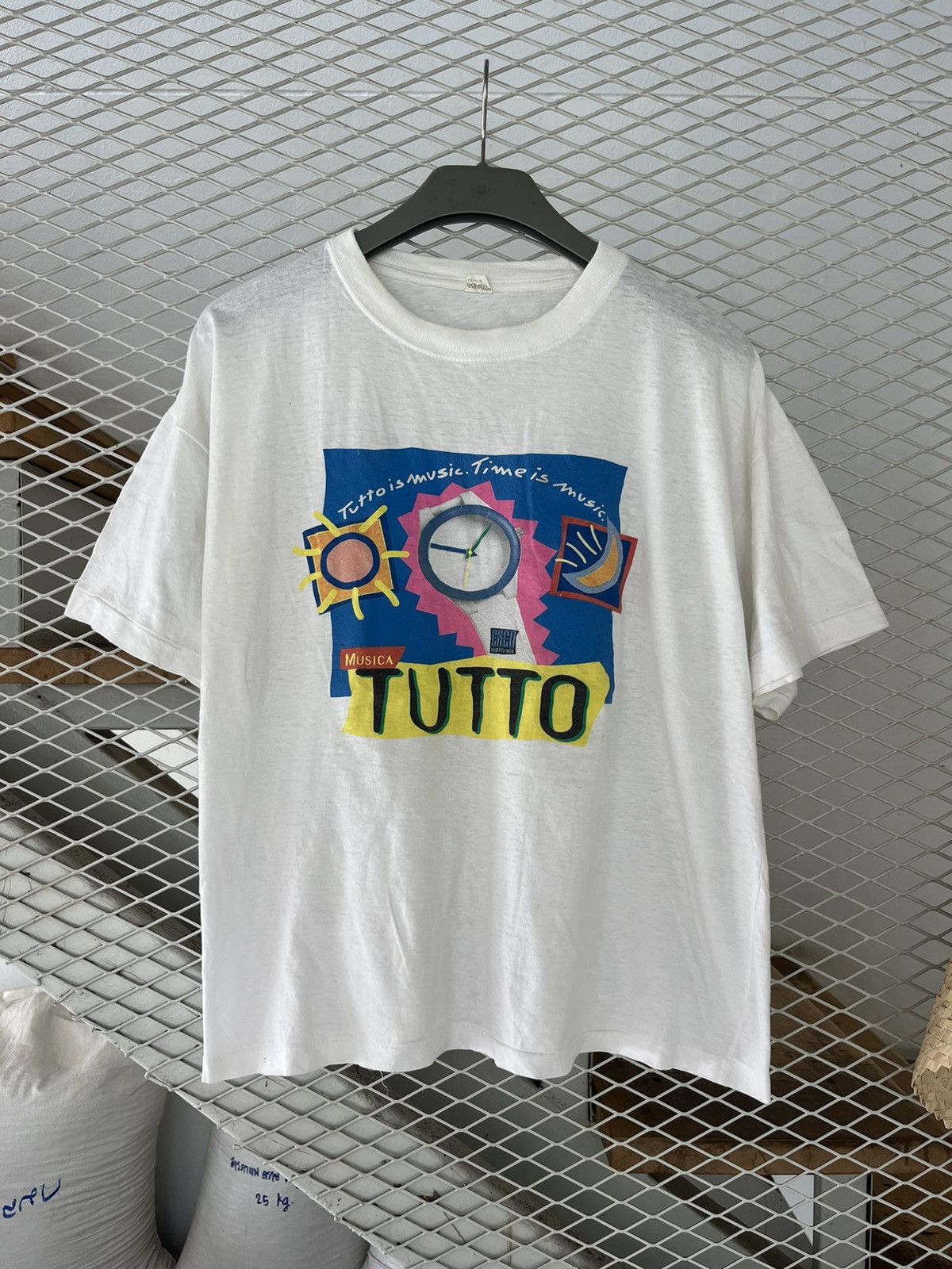 Vintage Vintage Musica TUTTO CREO Popart ( Boxy Style)90’s T-shirt Size US L / EU 52-54 / 3 - 2 Thumbnail