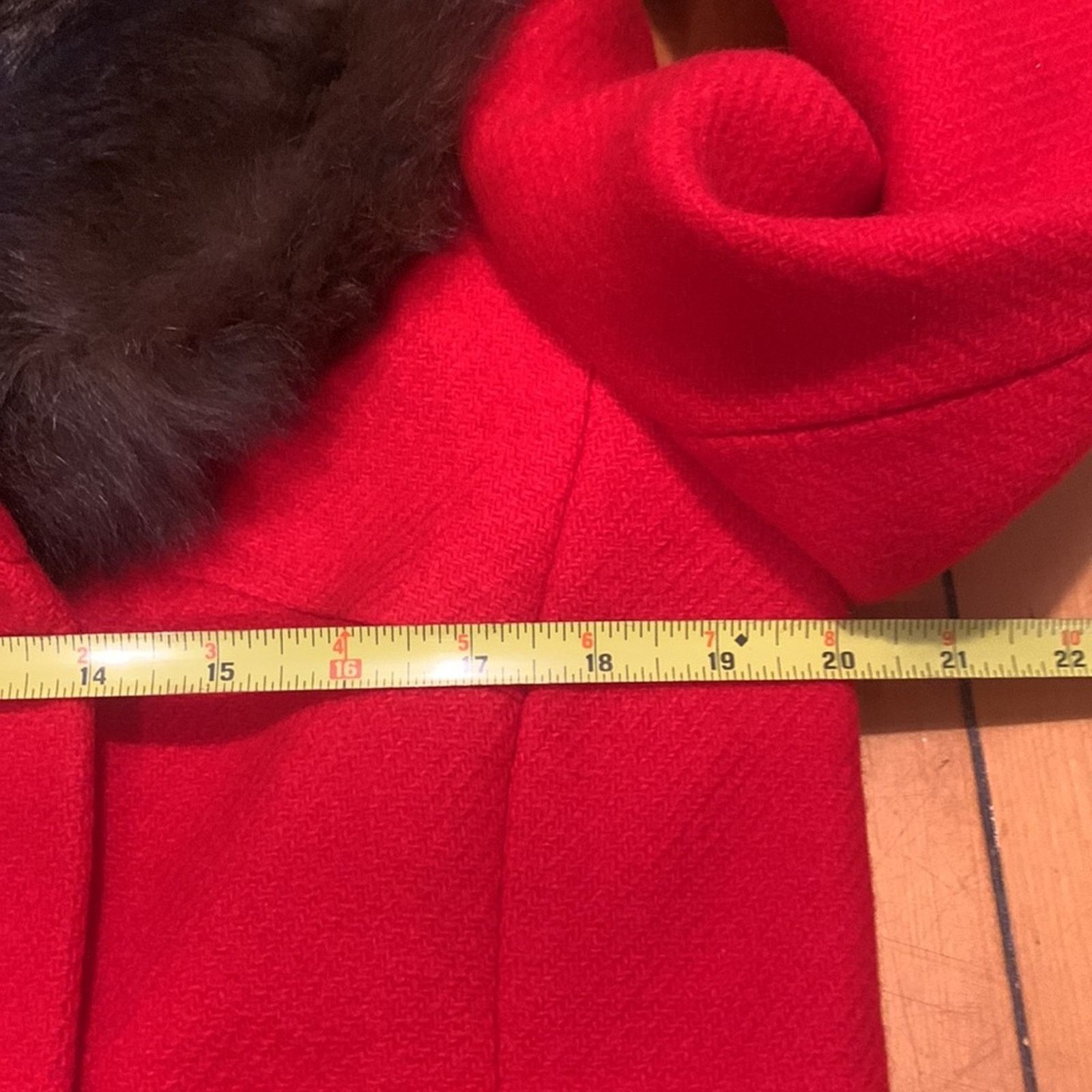 Vintage 60’s Townley retro chic red wool coat,mink collar cuffs Size L / US 10 / IT 46 - 7 Thumbnail