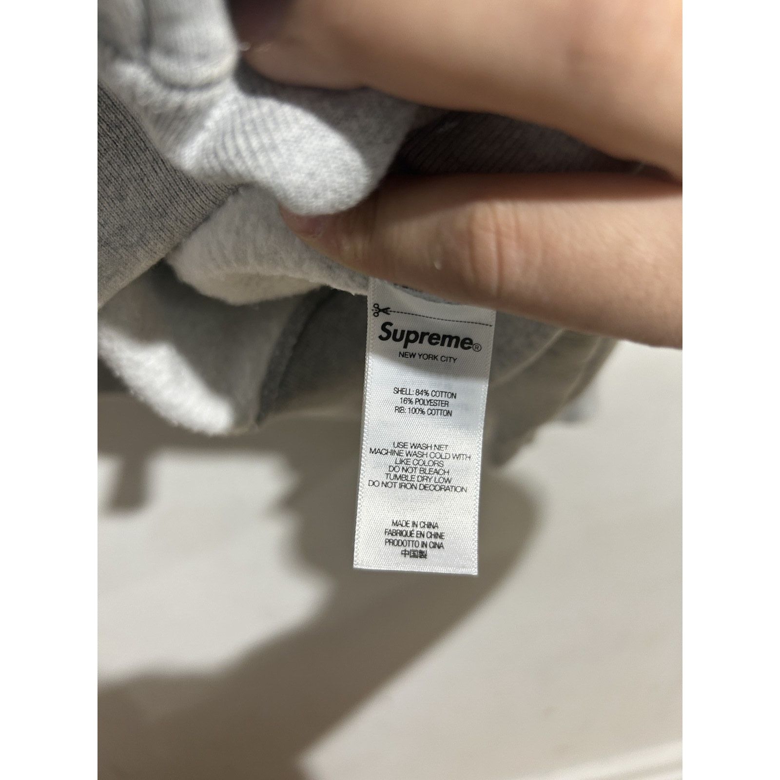 Supreme SUPREME WASHED OLD ENGLISH GREY HOODIE SIZE XL NEW Size US XL / EU 56 / 4 - 4 Thumbnail