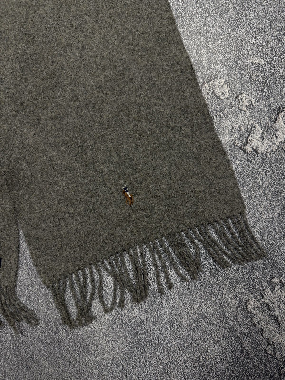 Polo Ralph Lauren Vintage Pony Logo Polo Ralph Lauren Scarf Size ONE SIZE - 3 Thumbnail