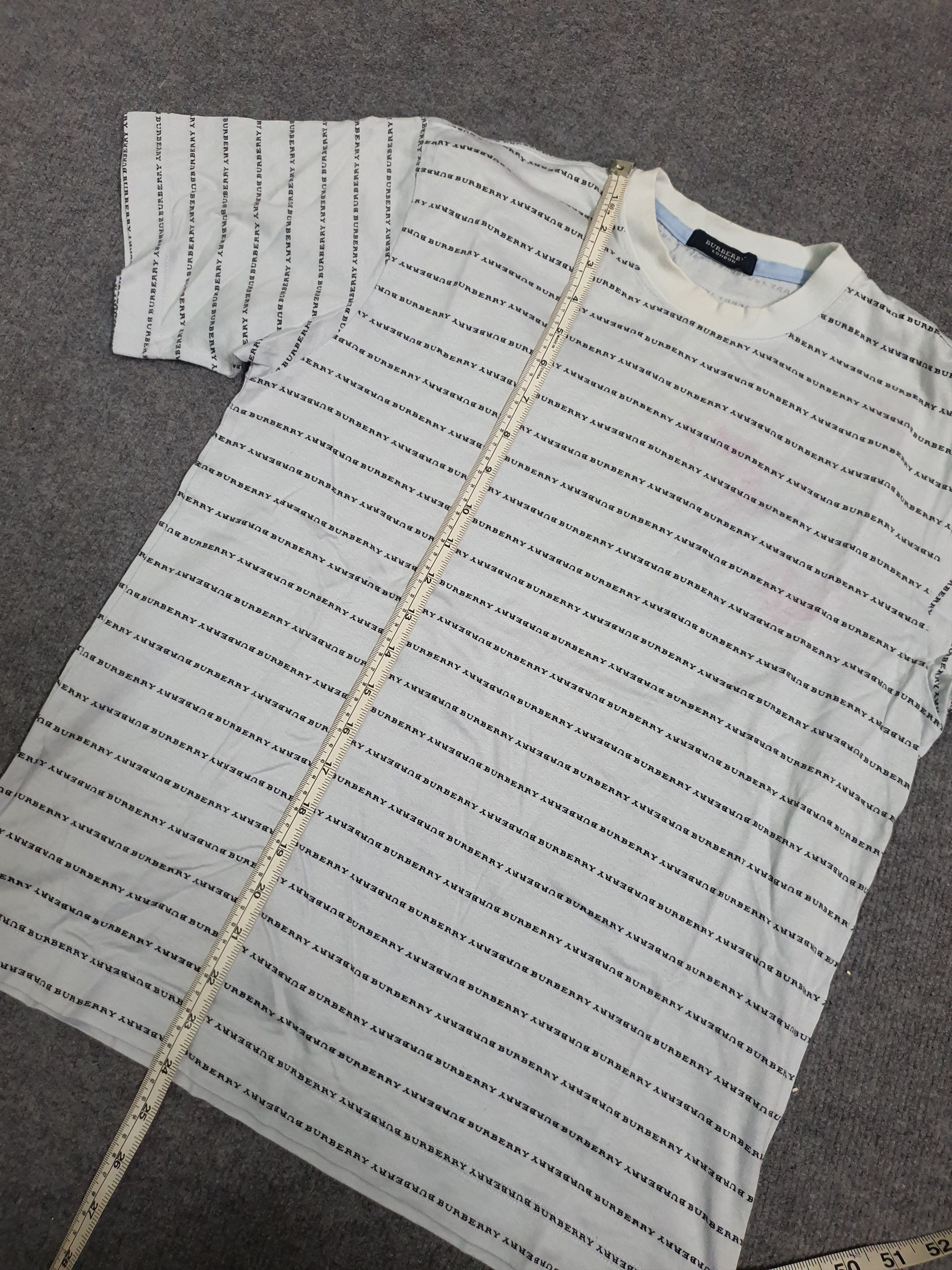 Burberry Burberry London Monogram T-shirt with an all-over print Size US M / EU 48-50 / 2 - 12 Thumbnail
