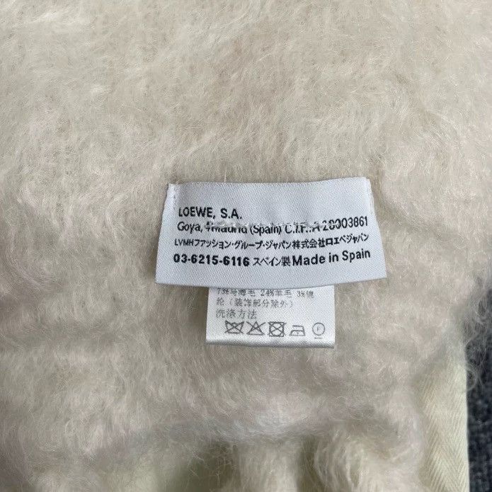 Loewe Loewe White Sea Fur Brand Scarf 2412-Nextarrow Size ONE SIZE - 4 Thumbnail