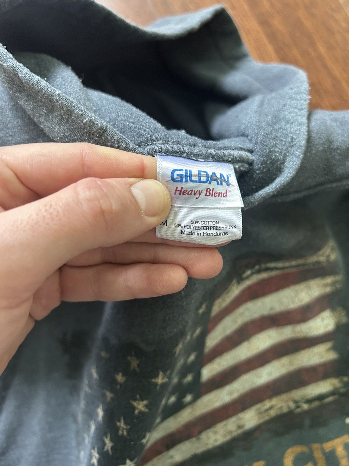 Gildan Vintage 00s NYC Big Logo Flag USA Streetwear Hoodie Size M Size US M / EU 48-50 / 2 - 7 Thumbnail