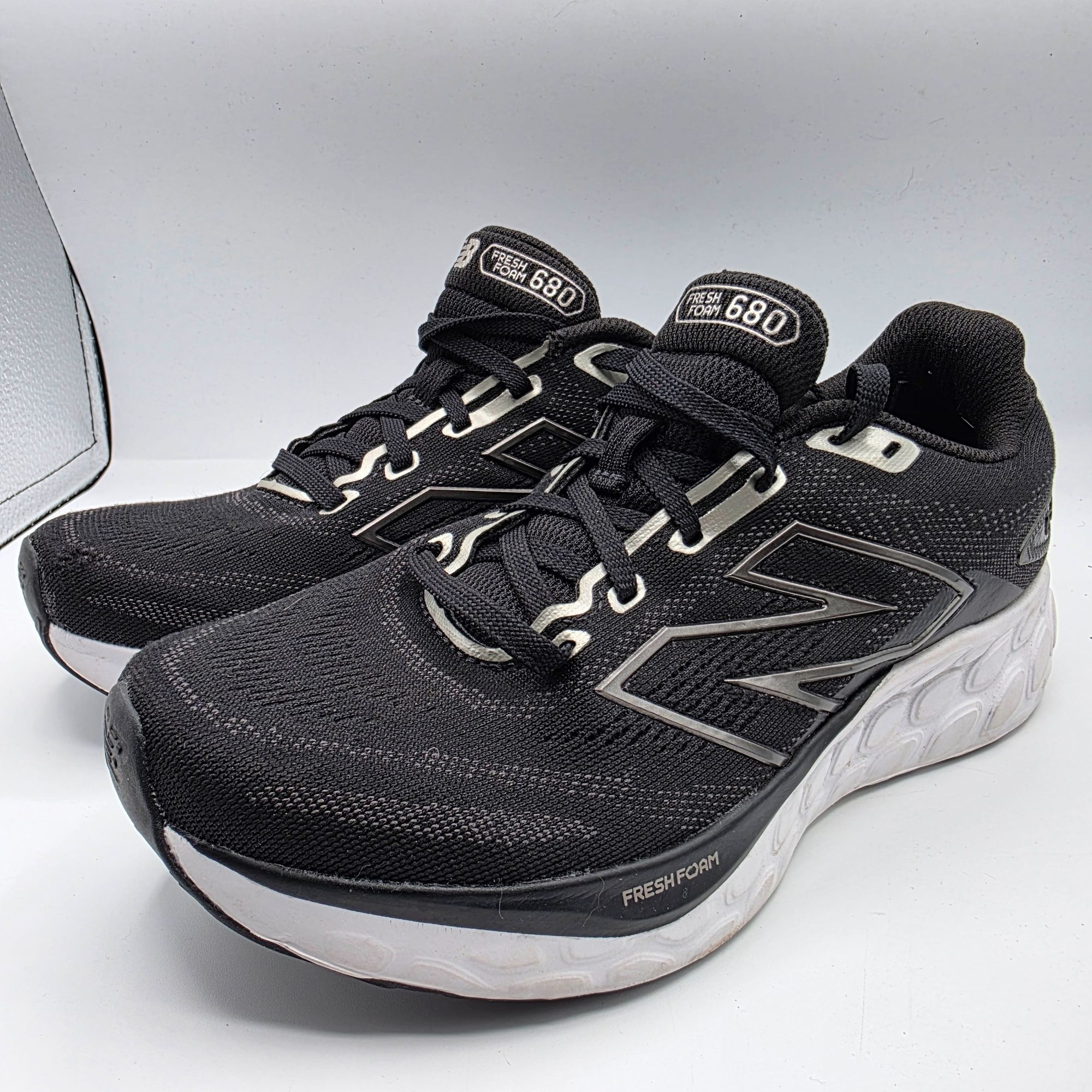 New Balance New Balance Fresh Foam 680v8 Womens Size 8 Black Athletic Sh Size US 8 / IT 38 - 3 Thumbnail