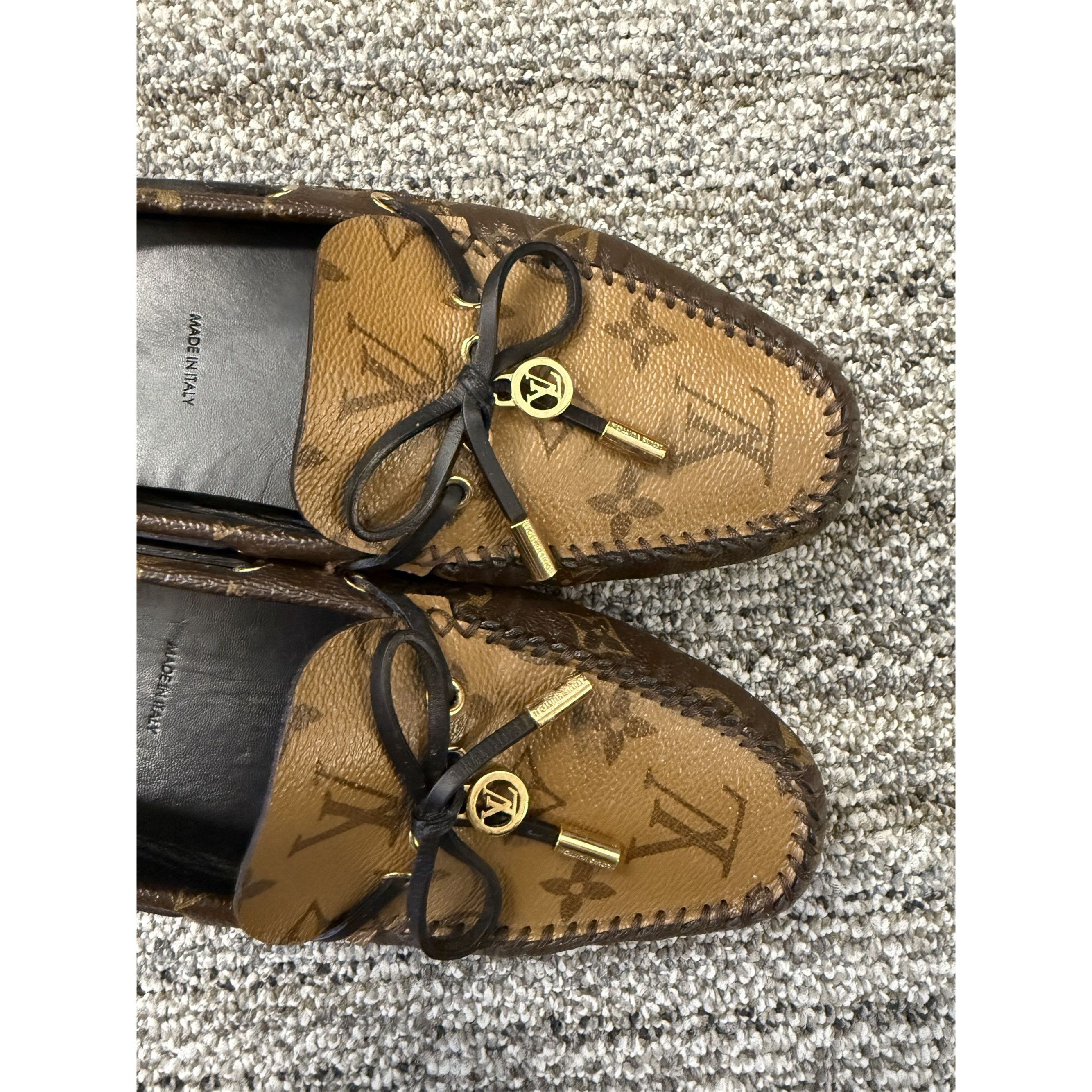 Louis Vuitton Louis Vuitton Monogram Leather Loafers With Gold-Tone Accent Size US 9 / IT 39 - 8 Thumbnail