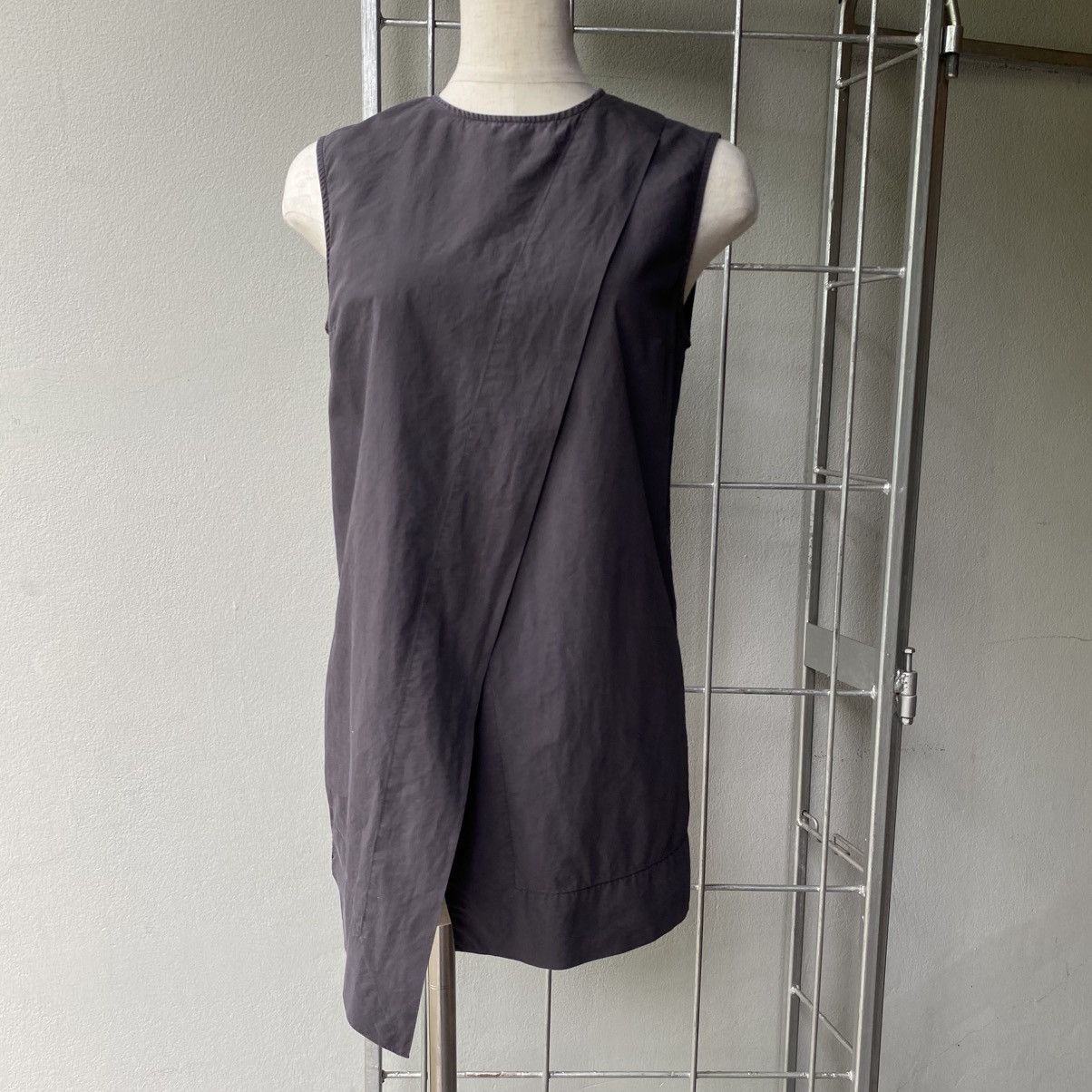 Acne Studios Acne Studios Brown Sleeveless Round Neck Top with Folded Hem Size XXS / US 00 / IT 34 - 1 Thumbnail