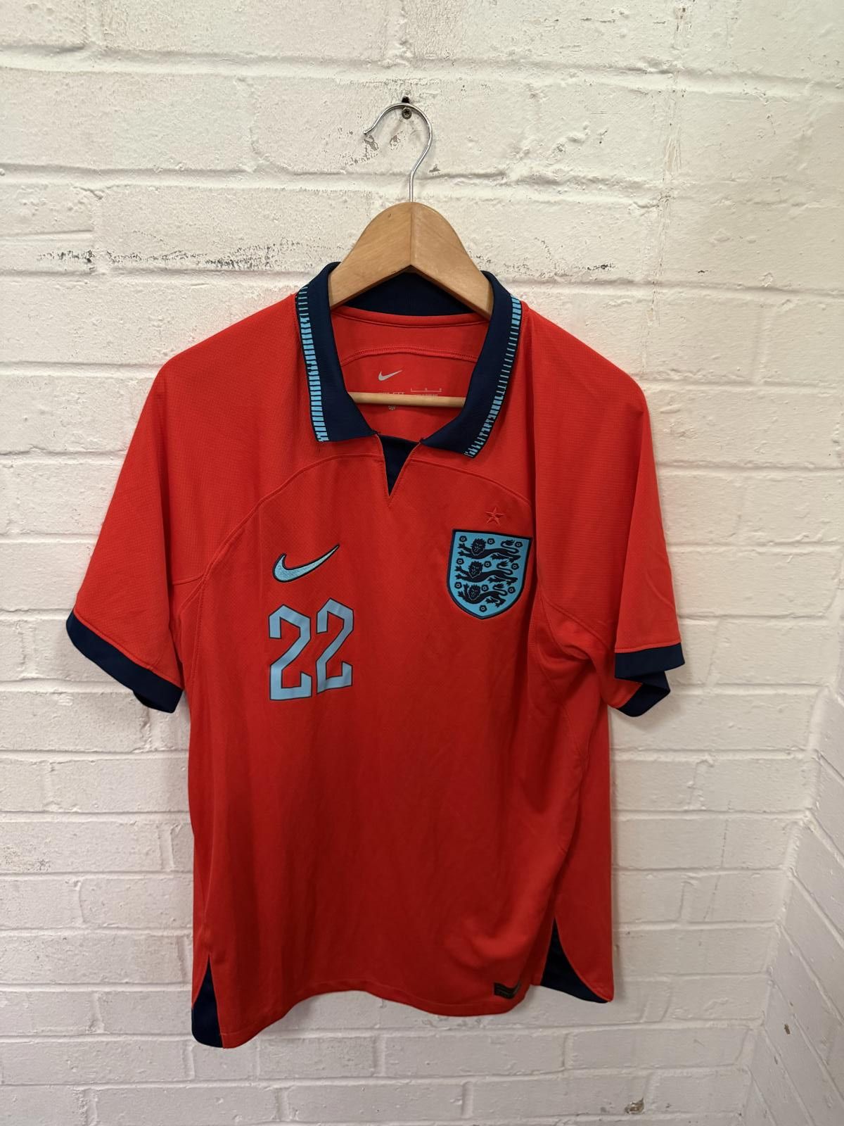 Nike Nike England Football Red Sports Jersey #22 Size US M / EU 48-50 / 2 - 1 Thumbnail