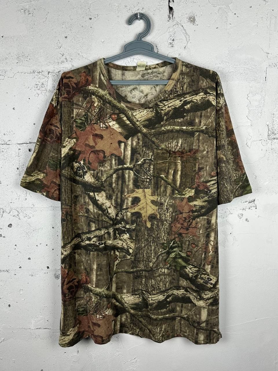 Mossy Oaks × Vintage Vintage 2000s Real Tree Camo T Shirt XXL Rare Size US XXL / EU 58 / 5 - 1 Thumbnail