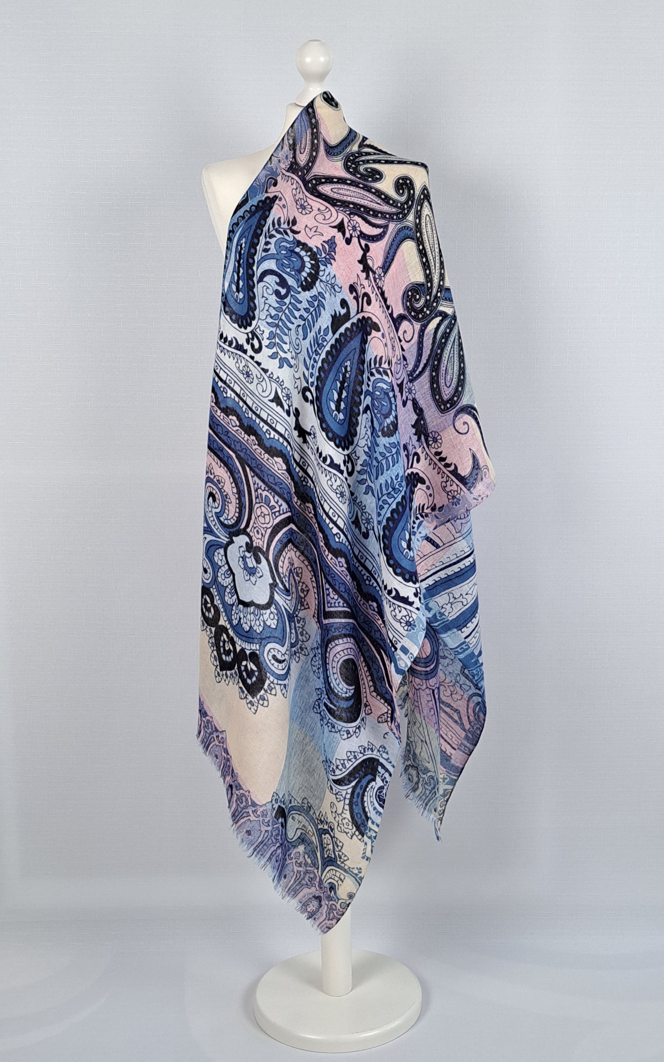 Etro ETRO linen large paisley scarf. Made in Italy. Size ONE SIZE - 2 Thumbnail