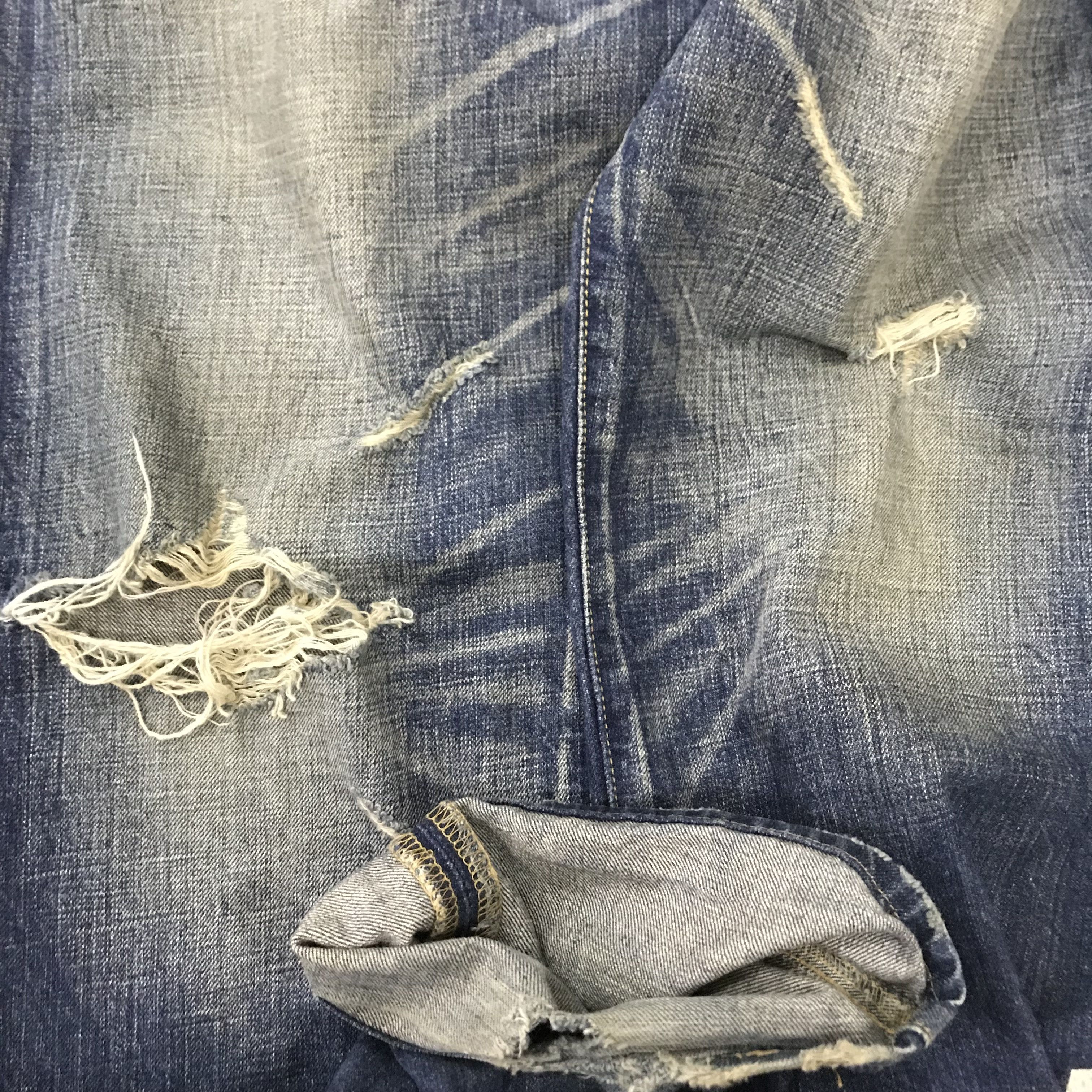 Levi's Vintage 90s Levi's 501 Distressed Faded Blue Stone Washed Size US 34 / EU 50 - 16 Thumbnail